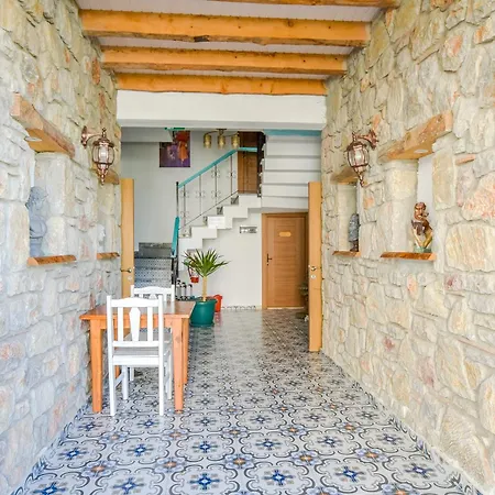 Ekinoks Boutique B&B 닷차
